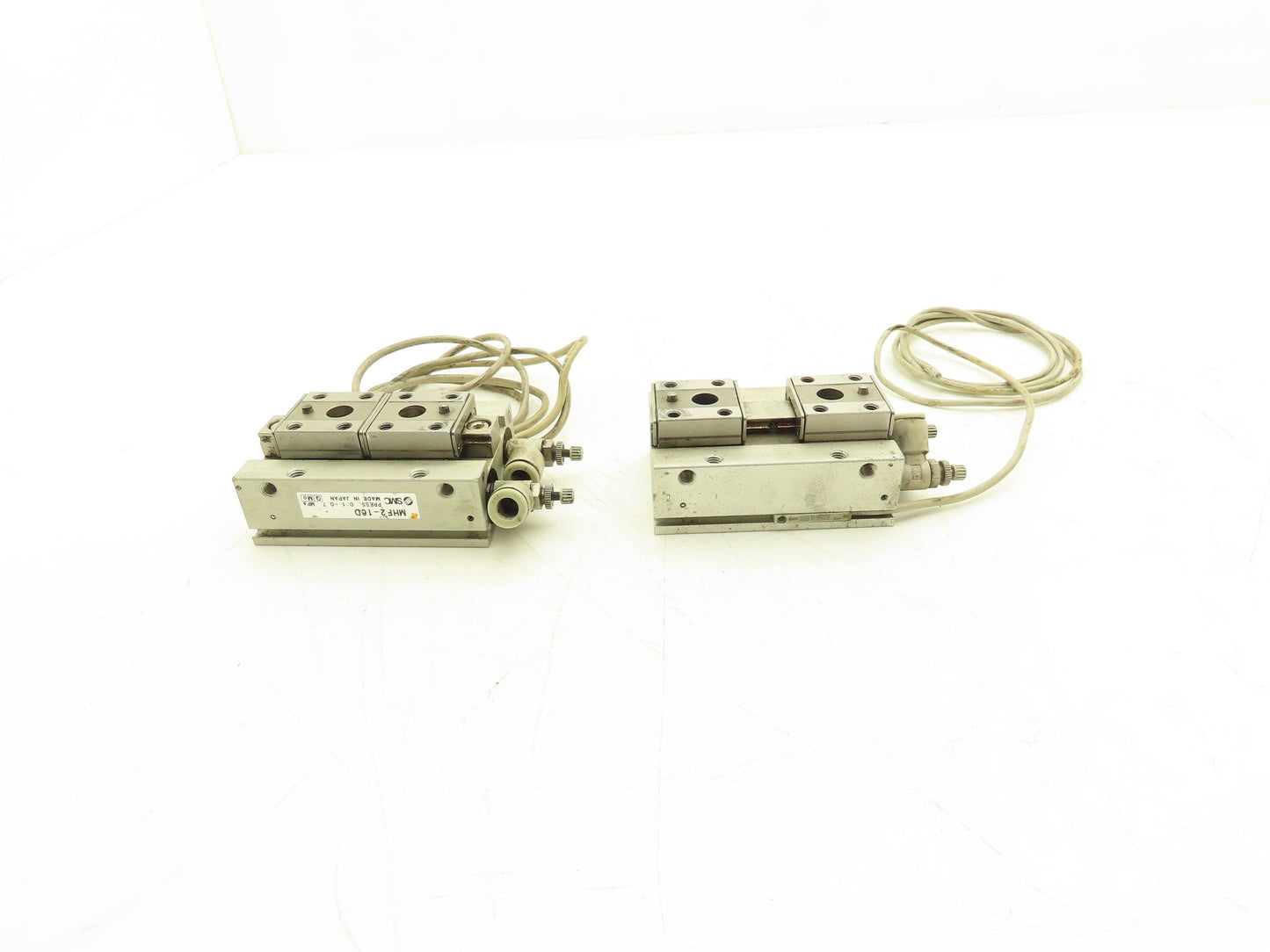 SMC MHF2-16D Pneumatic Air Gripper 2-Finger Low Profile 16mm Stroke  Lot of 2
