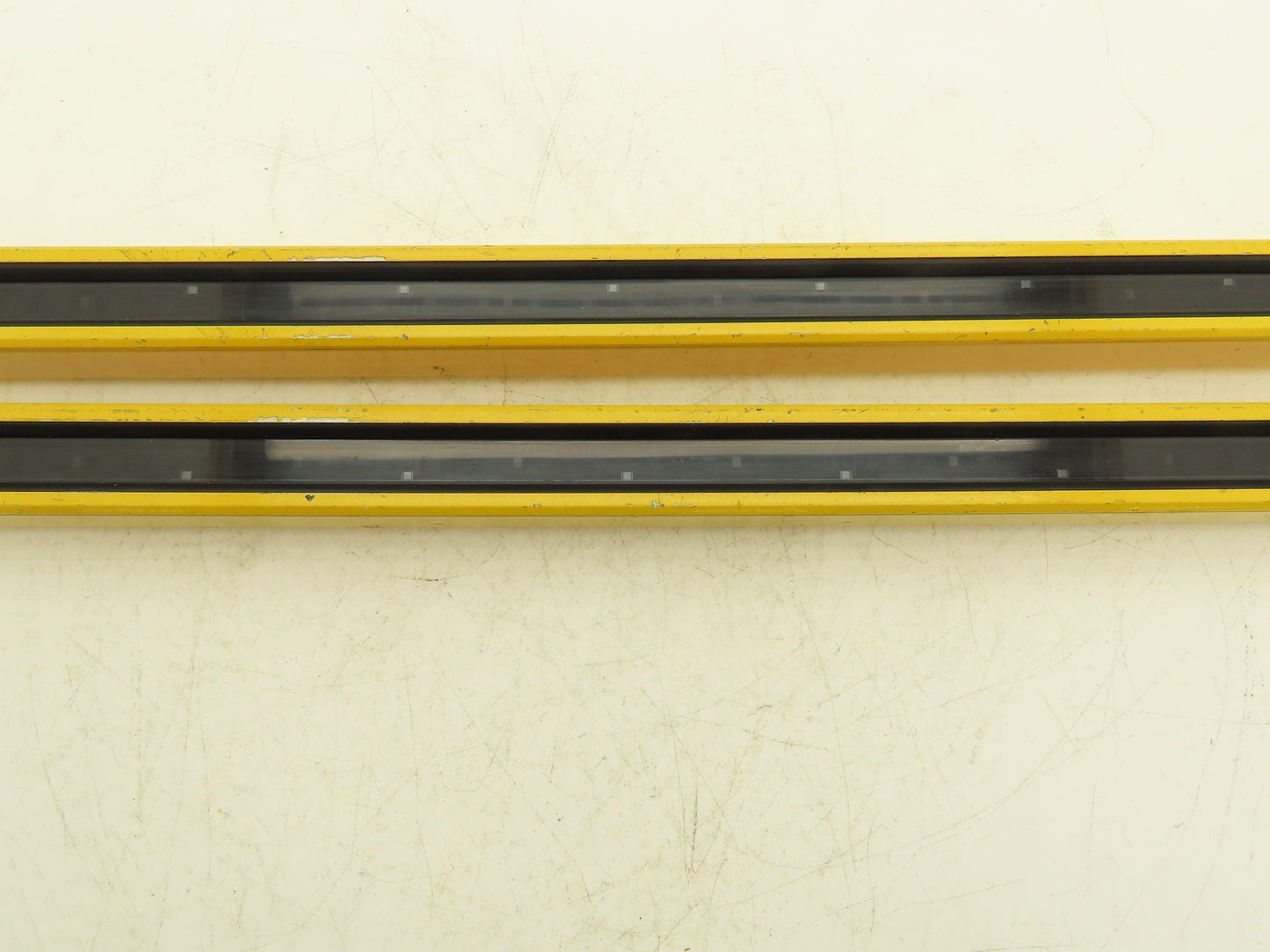 Keyence SL-V26LM Safety Light Curtain 1000mm 24VDC Transmitter Receiver Set