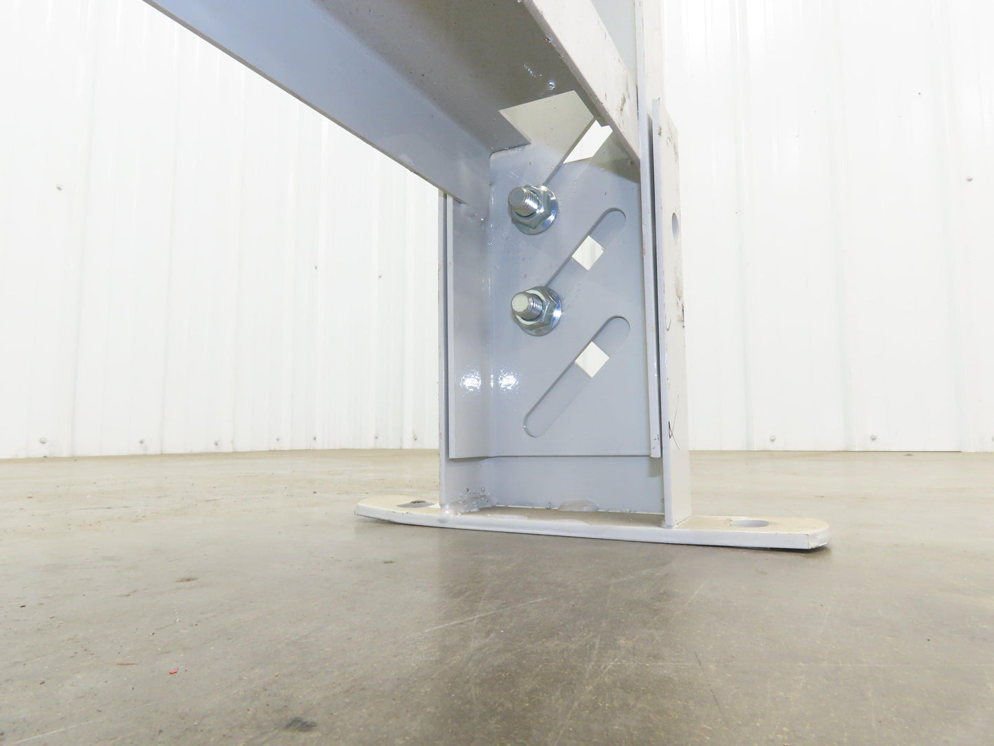 Hytrol HS-5 Conveyor Leg Floor Support 31"W Heavy Duty White 16-5/8-19-5/8"H