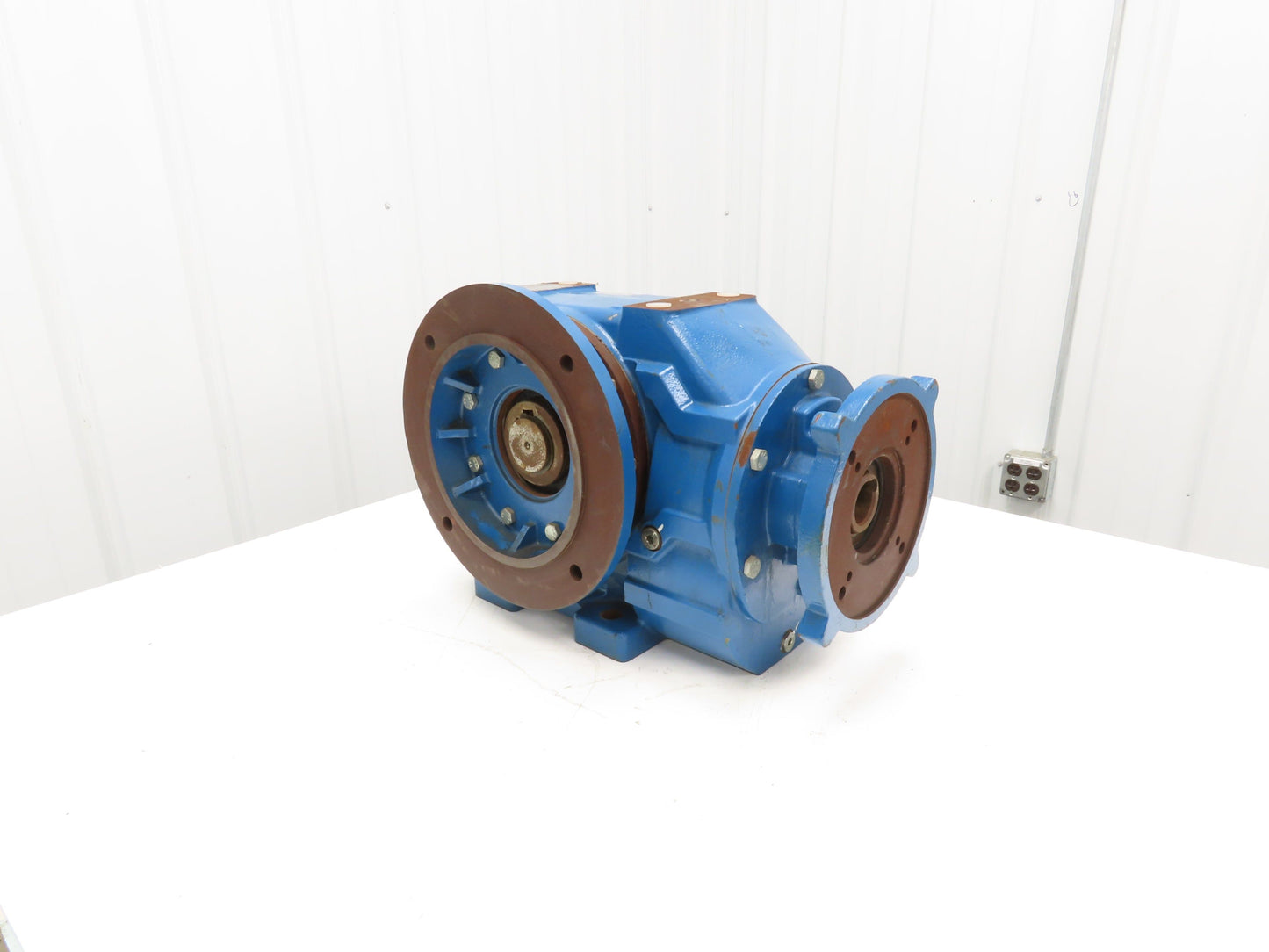 Radicon C082114.BABL Helical Worm Gearbox 13.61 Reducer 128rpm 25Hp 254/256TC RH