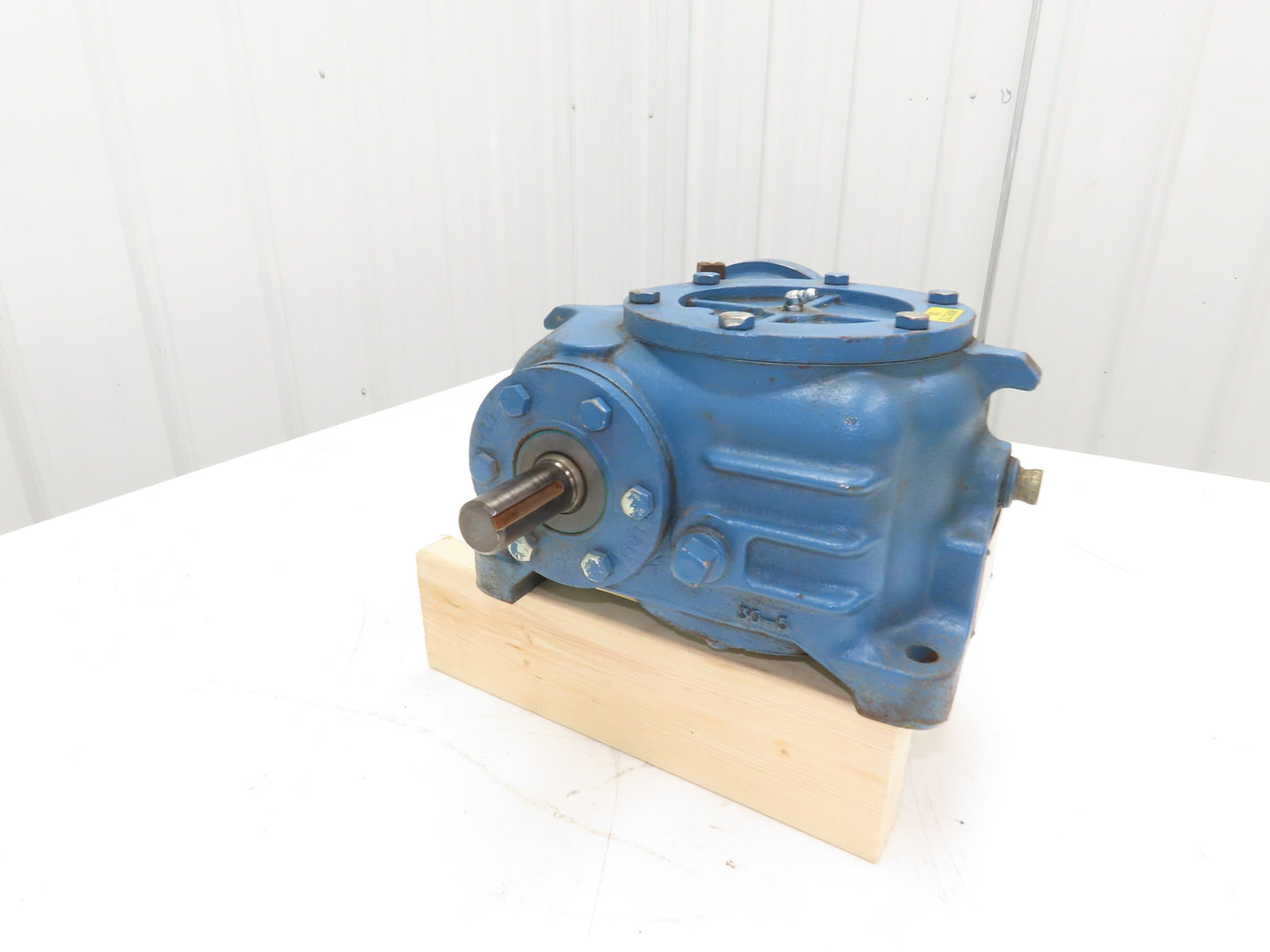 Cone Drive MHV30X-0B Worm Gearbox 5:1 Reducer 350 RPM Vertical Output
