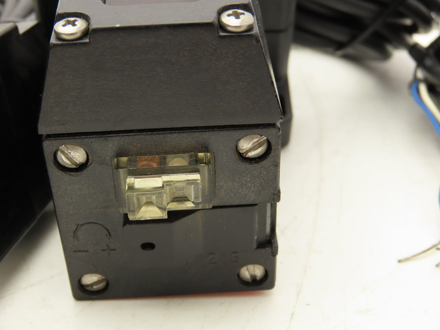 Honeywell CCS1100 Photoelectric Switch 1 Meter Polarized Retro Lot of 3