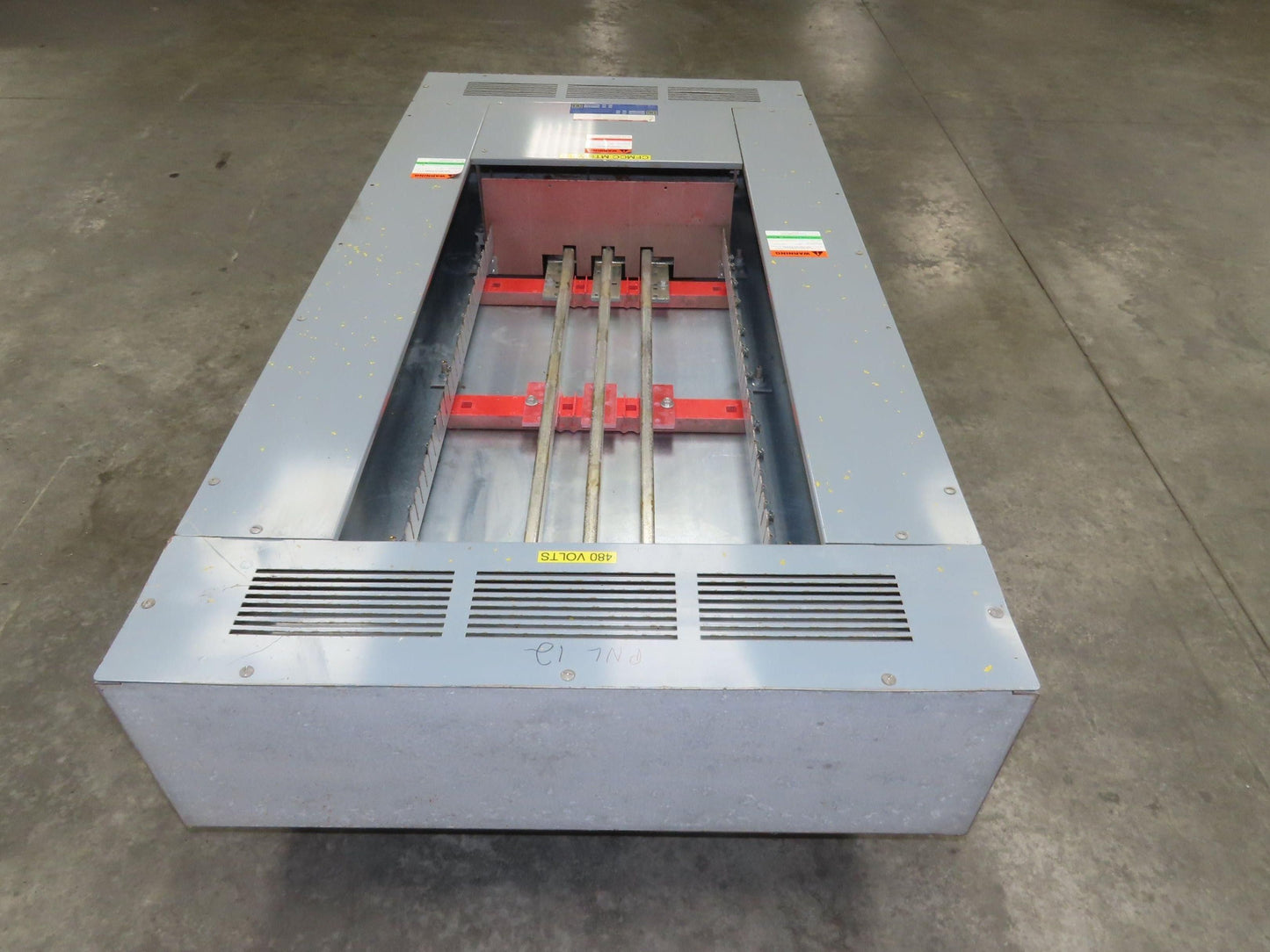 Square D 359426050010001 QMB Panelboard 400A 480V Load Center Fused Switch Type