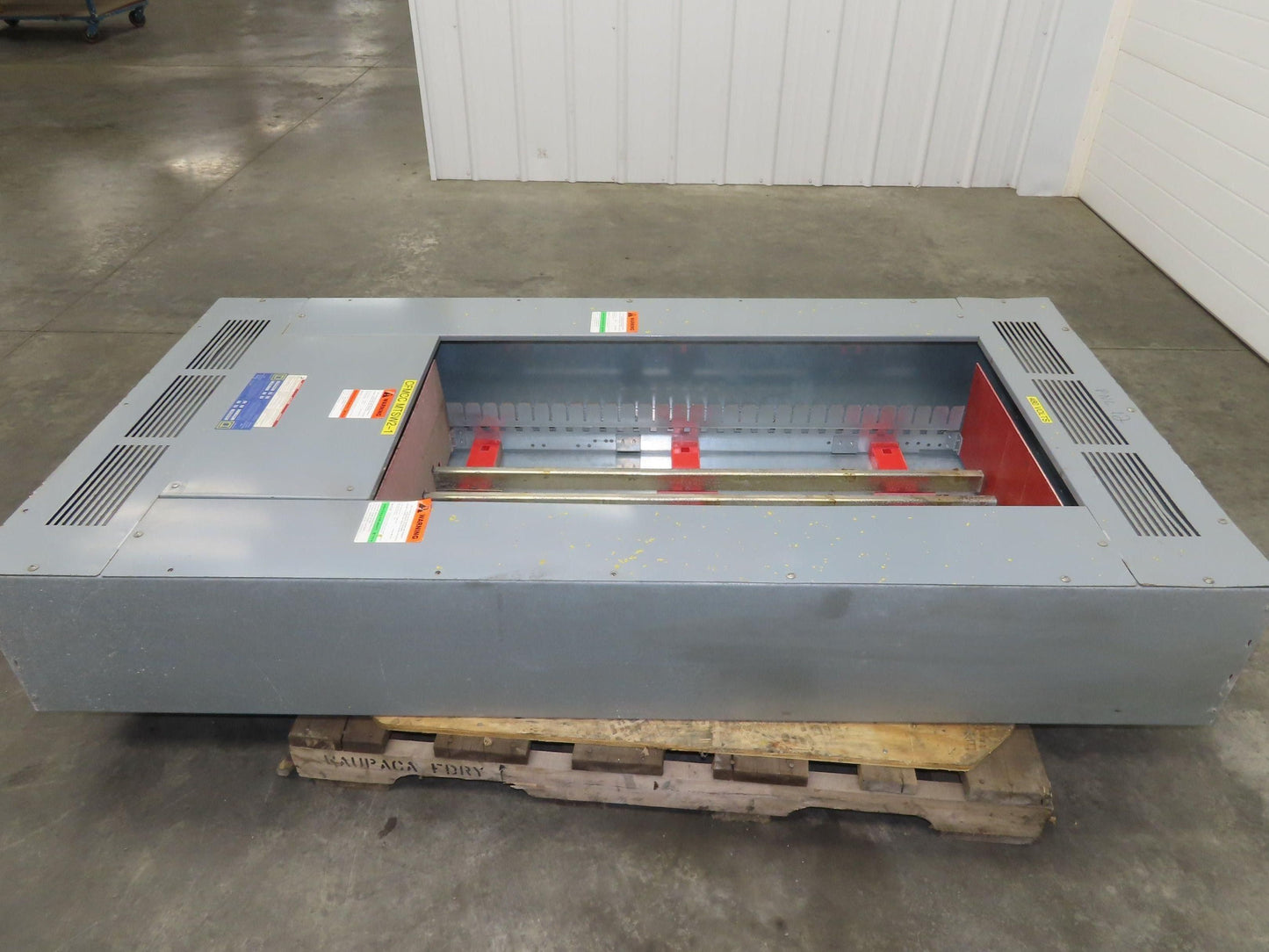 Square D 359426050010001 QMB Panelboard 400A 480V Load Center Fused Switch Type