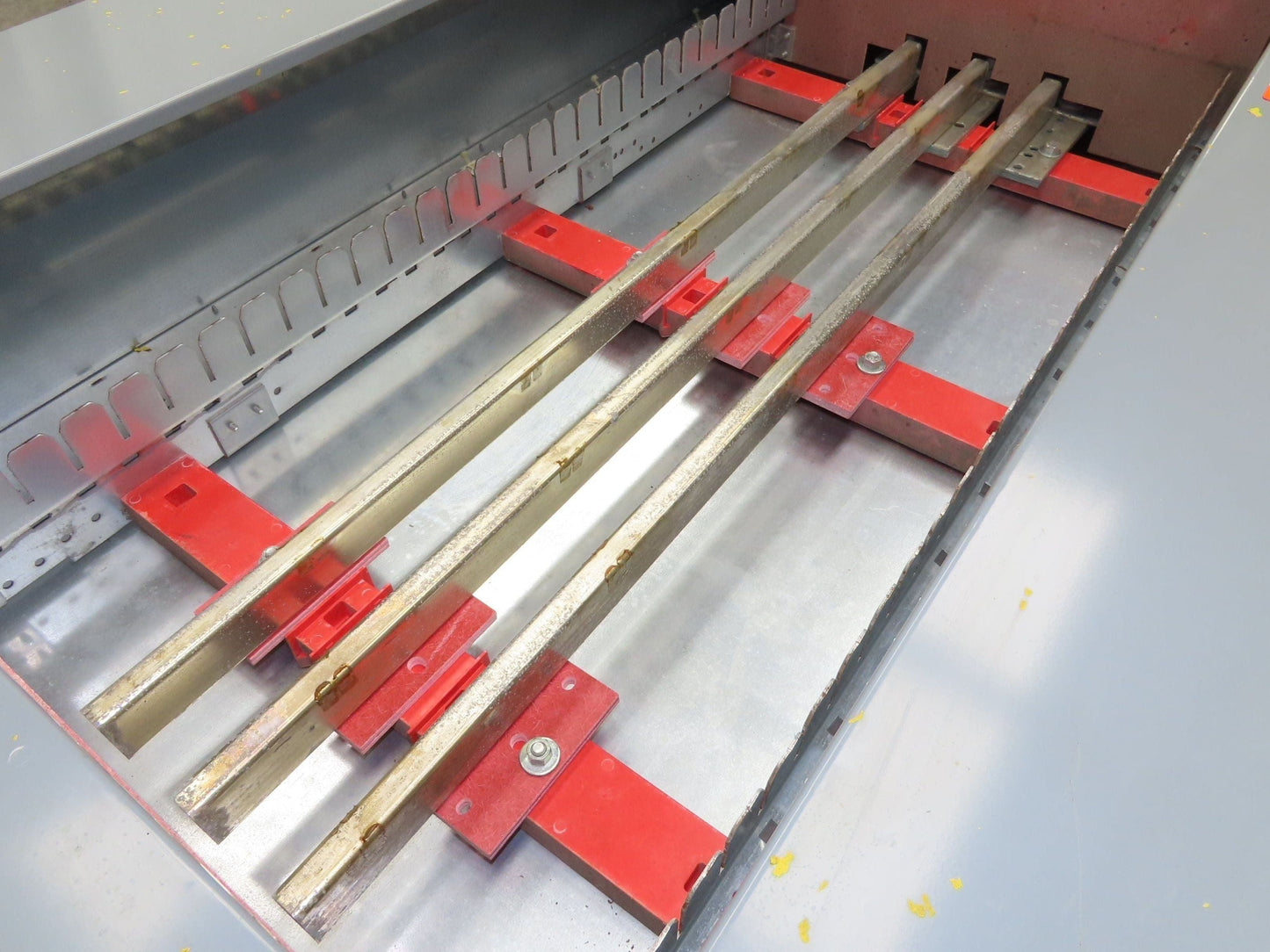 Square D 359426050010001 QMB Panelboard 400A 480V Load Center Fused Switch Type