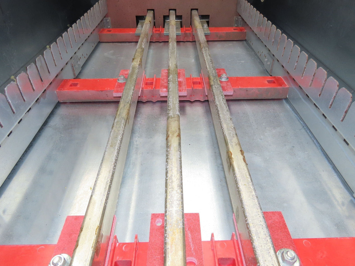 Square D 359426050010001 QMB Panelboard 400A 480V Load Center Fused Switch Type