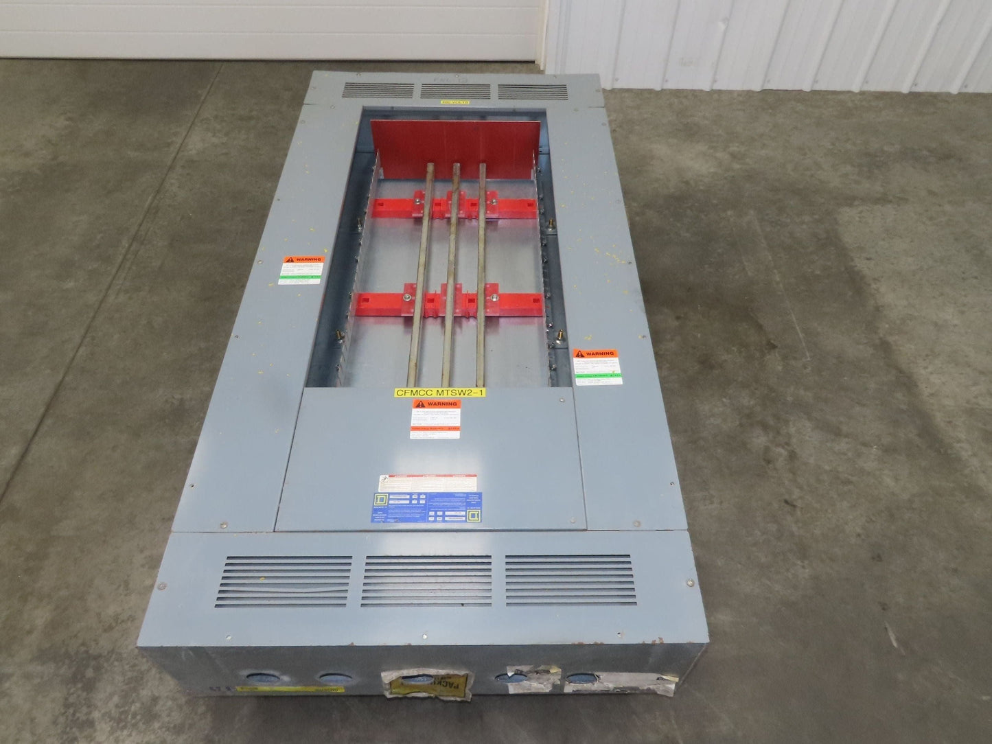 Square D 359426050010001 QMB Panelboard 400A 480V Load Center Fused Switch Type