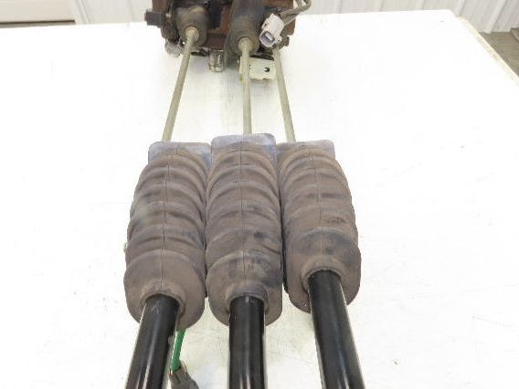 Toyota 7FBH25 Electric Forklift Hydraulic Control Lever Leveling System Assembly