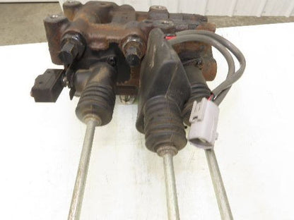 Toyota 7FBH25 Electric Forklift Hydraulic Control Lever Leveling System Assembly