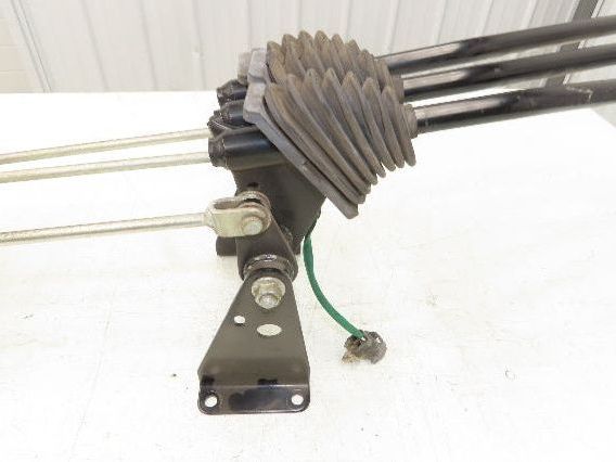 Toyota 7FBH25 Electric Forklift Hydraulic Control Lever Leveling System Assembly