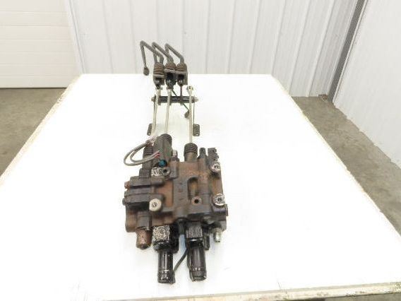 Toyota 7FBH25 Electric Forklift Hydraulic Control Lever Leveling System Assembly