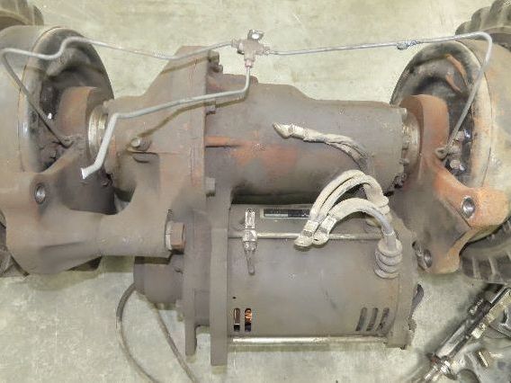 Toyota 7FBH25 Electric Forklift 48V Drive Unit Motor Axle Wheels Brake Assembly