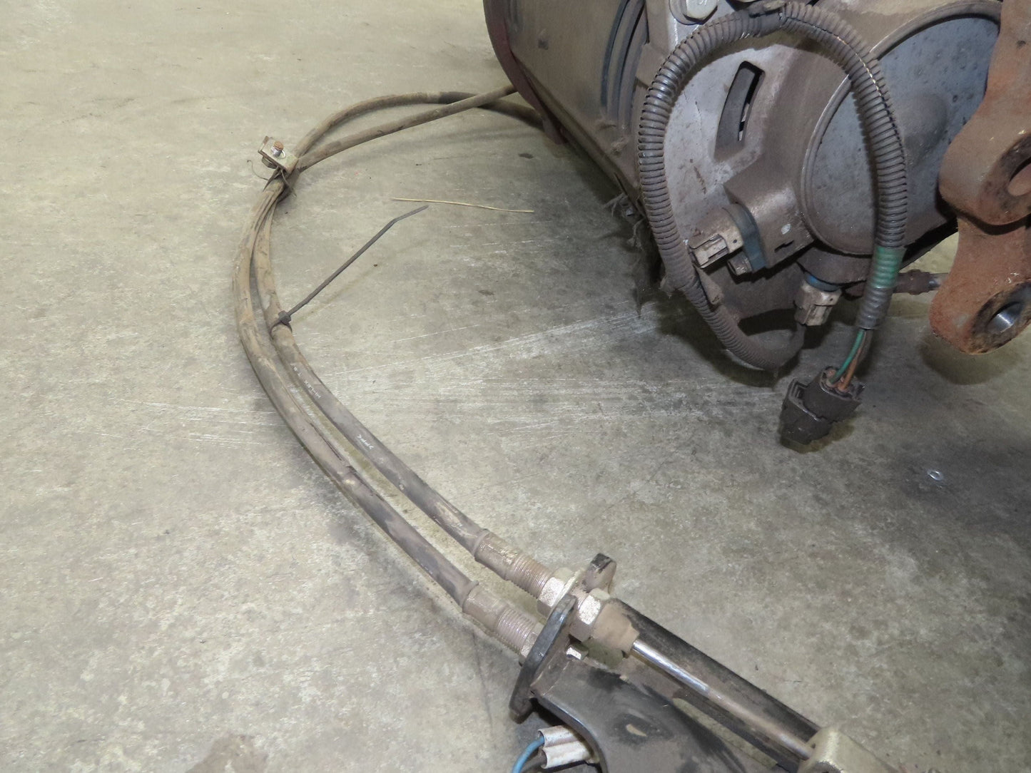 Toyota 7FBH25 Electric Forklift 48V Drive Unit Motor Axle Wheels Brake Assembly