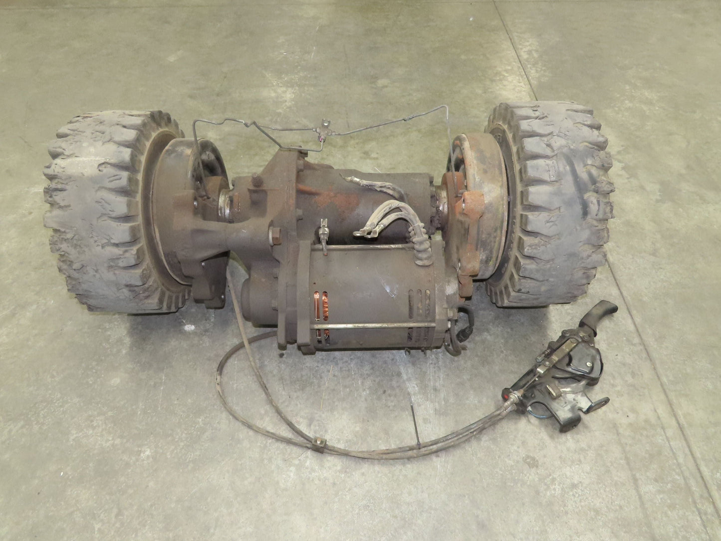 Toyota 7FBH25 Electric Forklift 48V Drive Unit Motor Axle Wheels Brake Assembly