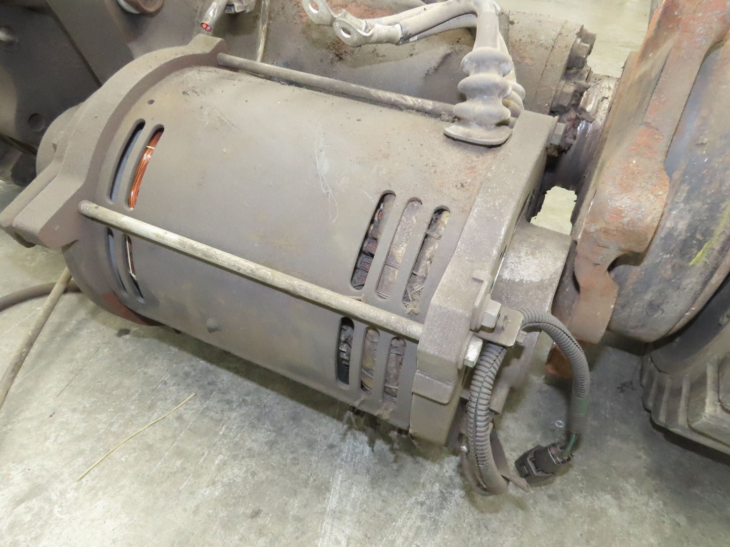 Toyota 7FBH25 Electric Forklift 48V Drive Unit Motor Axle Wheels Brake Assembly