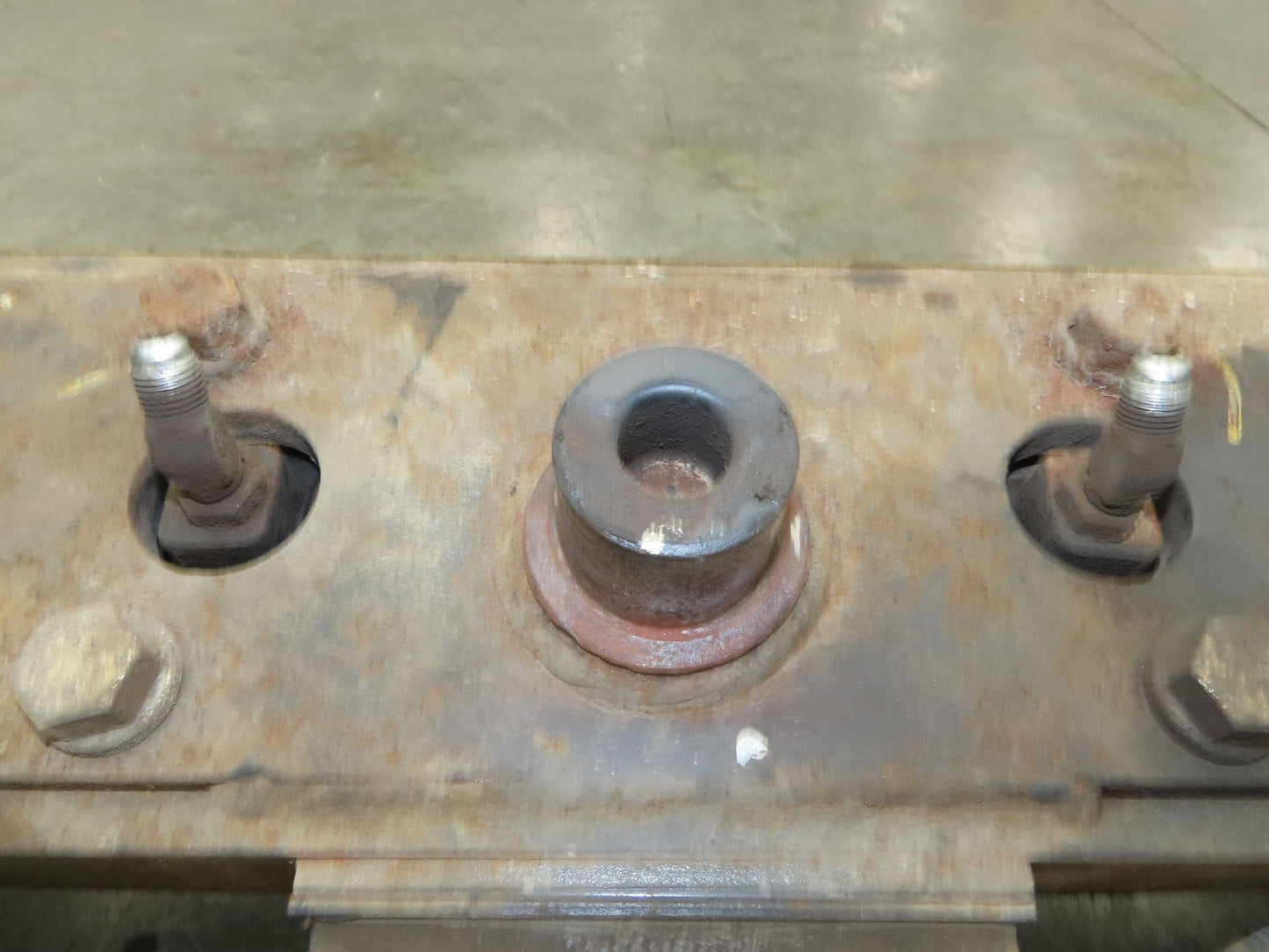 Toyota 7FBH25 Electric Forklift Dual-Wheel Steer Axle Assembly