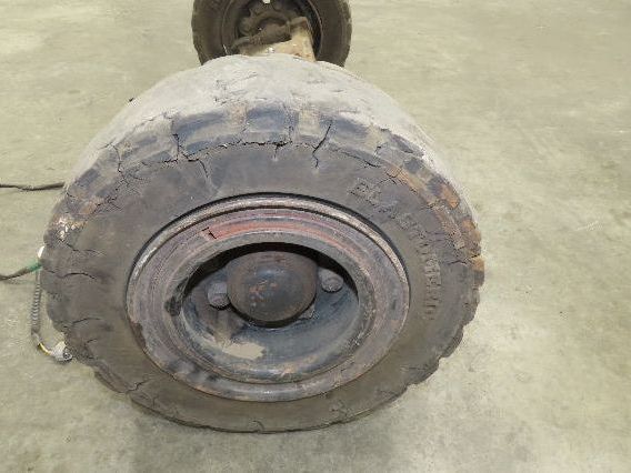 Toyota 7FBH25 Electric Forklift Dual-Wheel Steer Axle Assembly