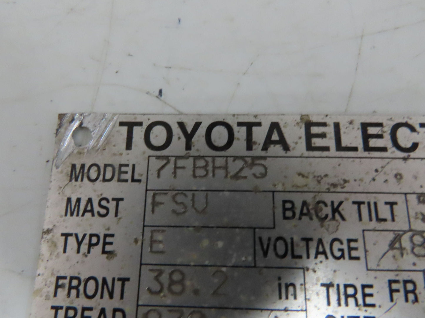 Toyota 7FBH25 Electric Forklift Dual-Wheel Steer Axle Assembly