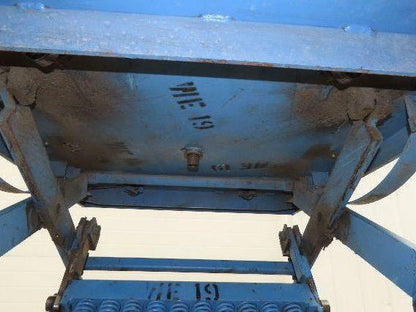 AMI Spring Loaded Industrial Pallet Load Leveler 3500lbs 42x46" Swivel Top