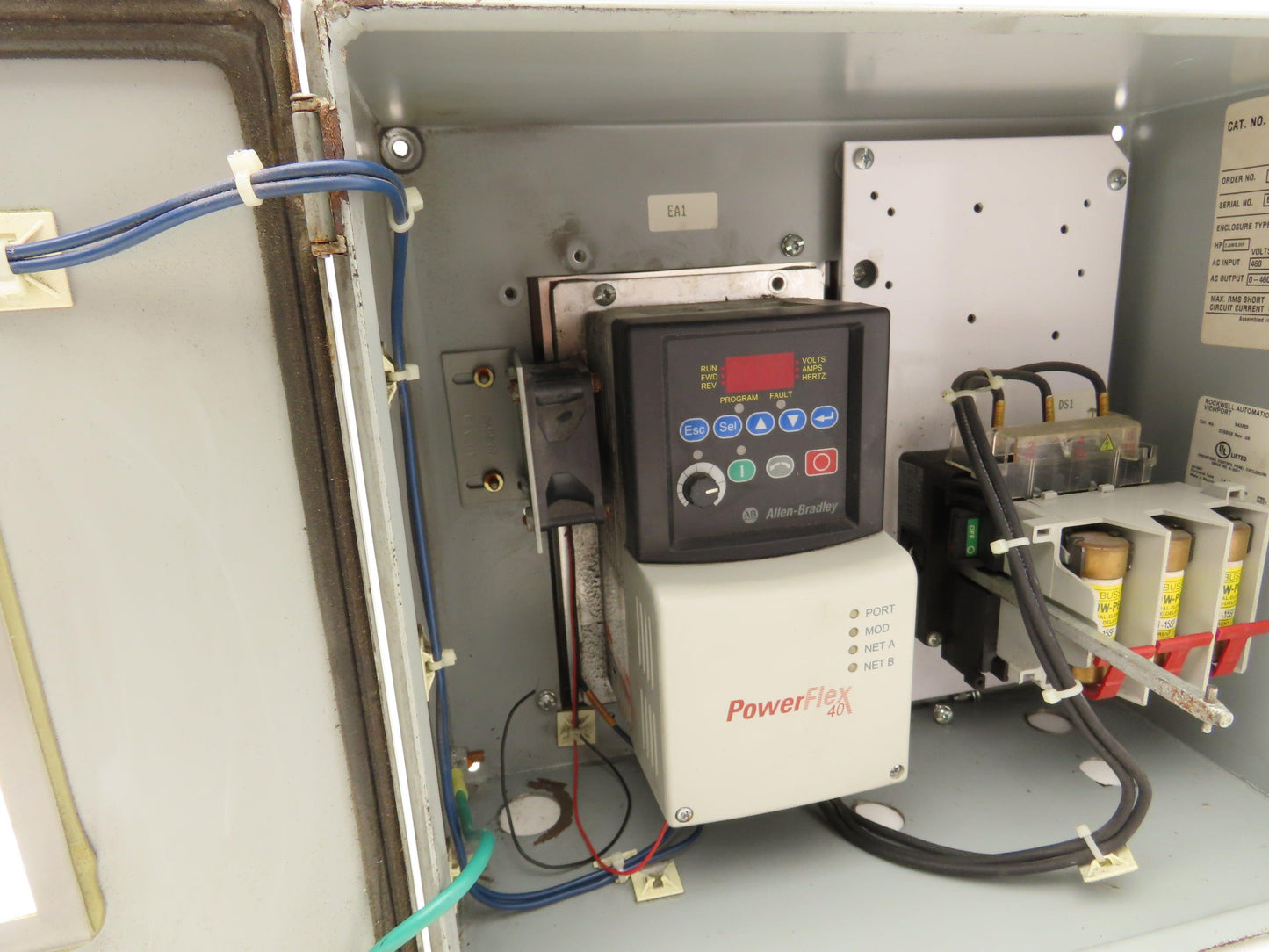 Allen Bradley 22B-D6P0H204 PowerFlex 40 VFD 3Hp 480V 3Ph Enclosure Heatsink Fuse