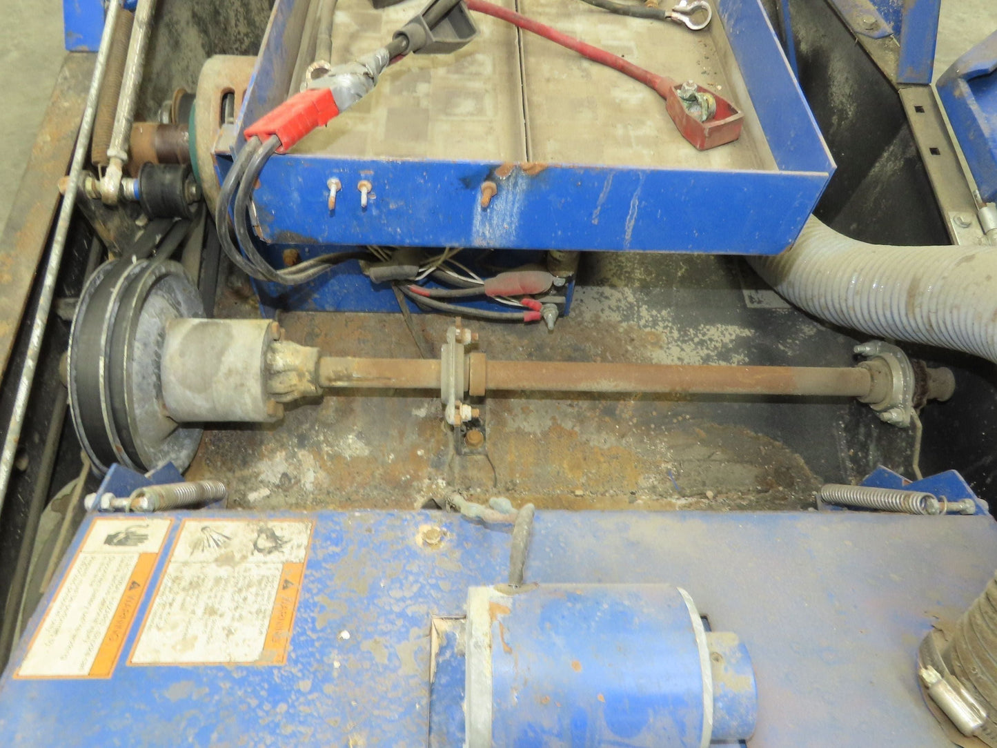 American Lincoln 36" Walk Behind Floor Sweeper 24V Battery Powered