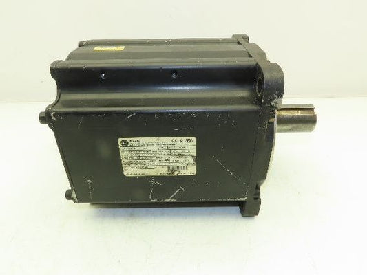 Allen Bradley MPL-B640F-MJ72AA Kinetix AC Servo Motor 8.2Hp 3000 RPM 460V 3PH