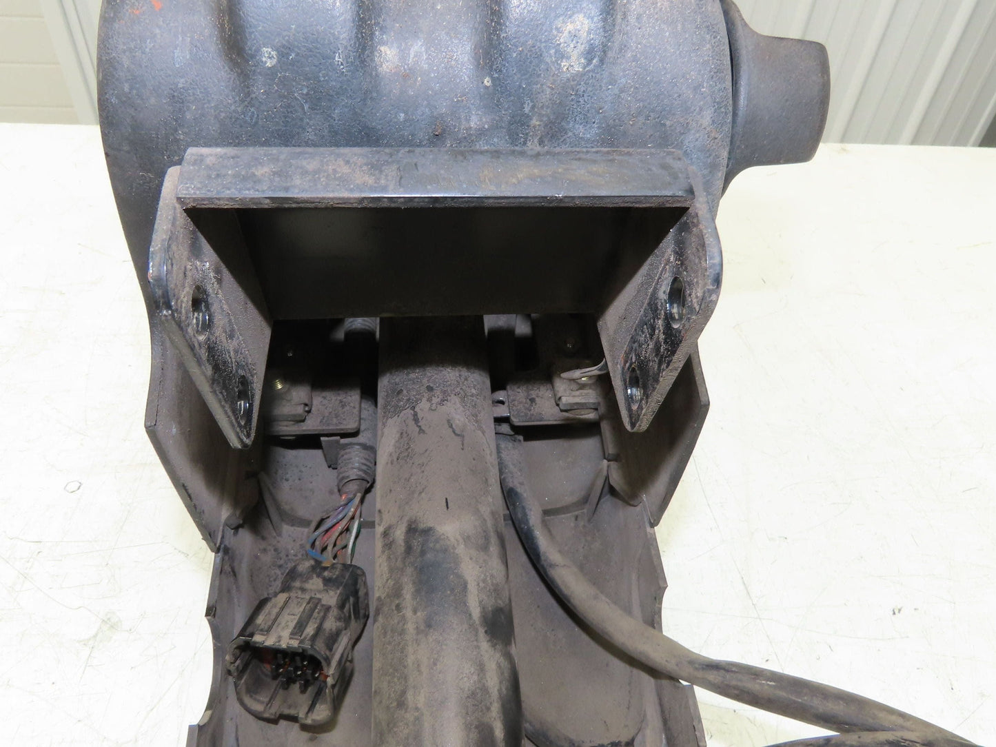 Toyota 5FBE15 Steering Wheel Column Assembly Controls Button Tilt