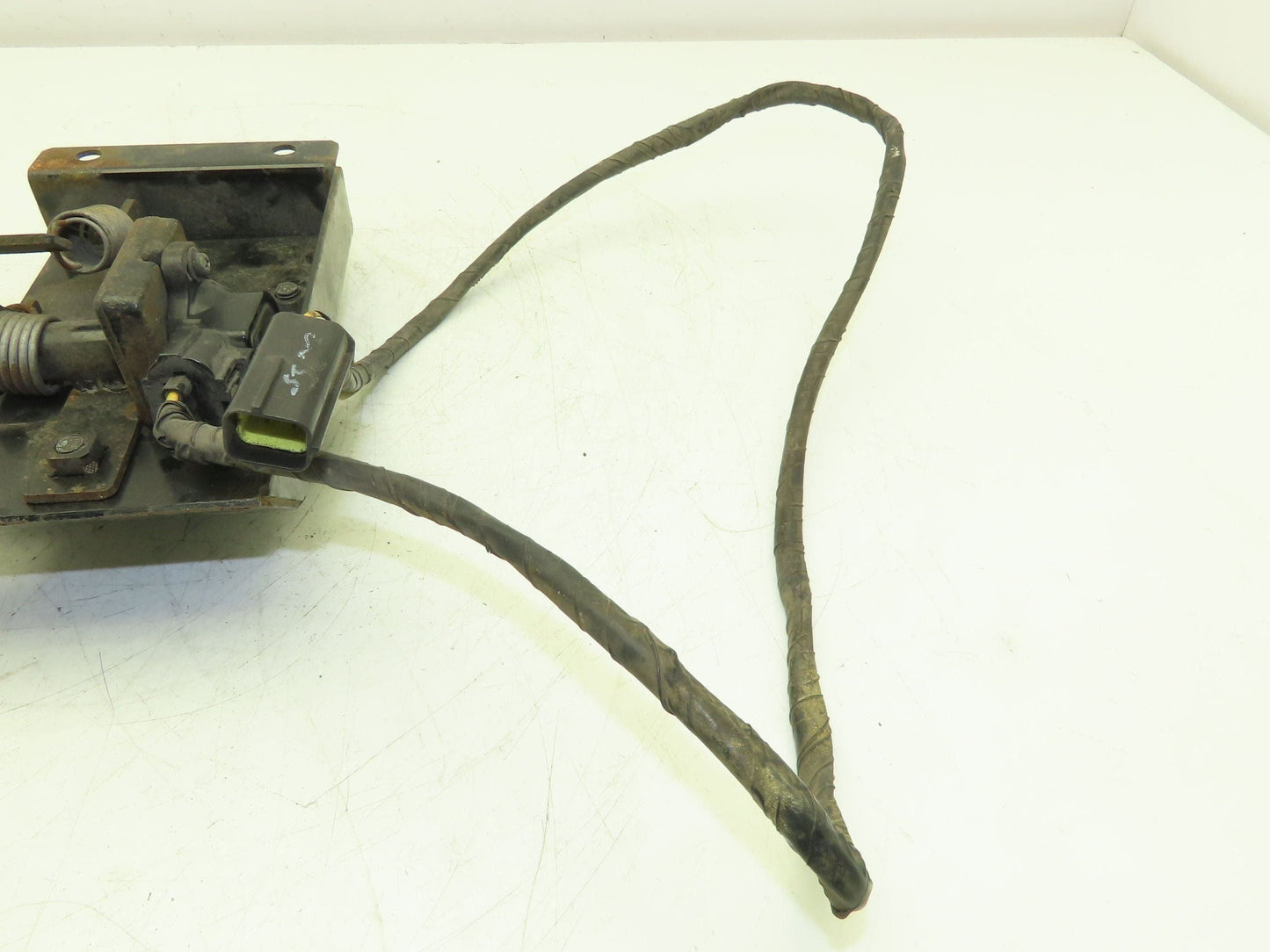 Denso 57510-13300-71 | 198500 Throttle Position Sensor Toyota 5FBE15 Forklift