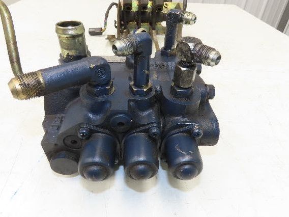 Toyota 5FBE15 Electric Forklift Hydraulic Control Lever System Assembly