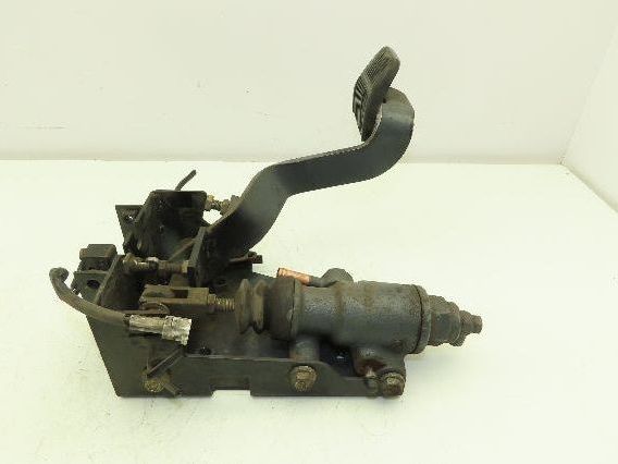 Toyota 5FBE15 Hydraulic Brake Pedal Assembly Master Cylinder
