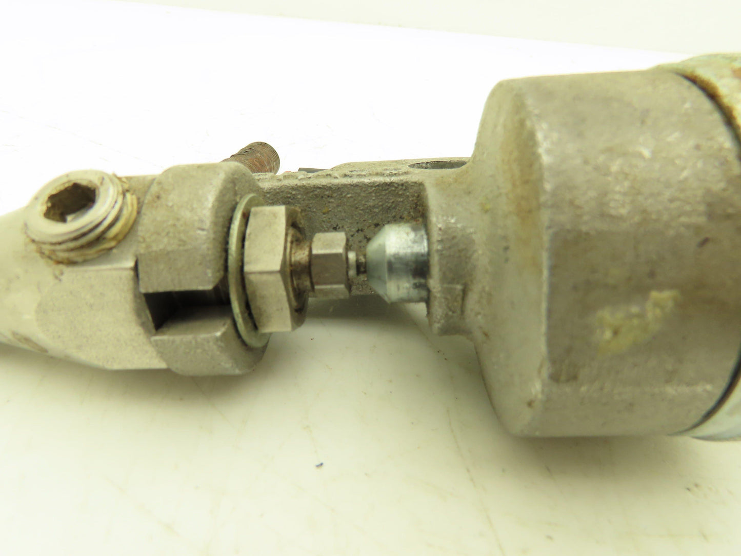 Graco 205-612 Stainless Steel Air Operated Dispensing Valve