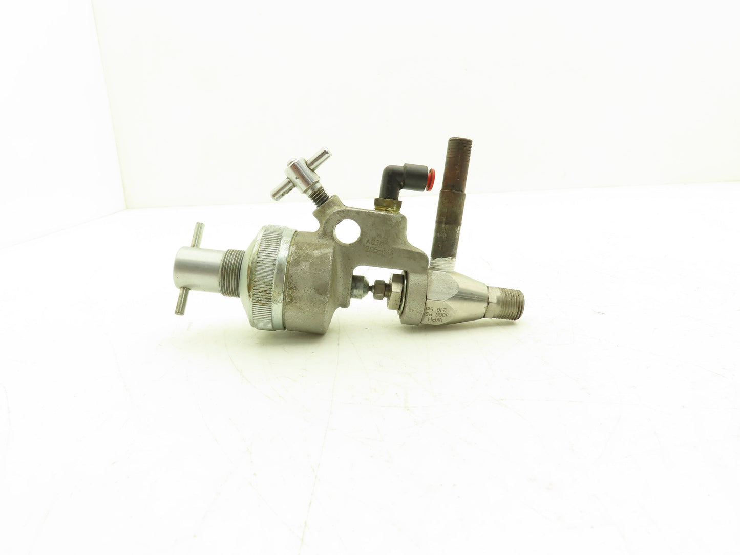 Graco 205-612 Stainless Steel Air Operated Dispensing Valve
