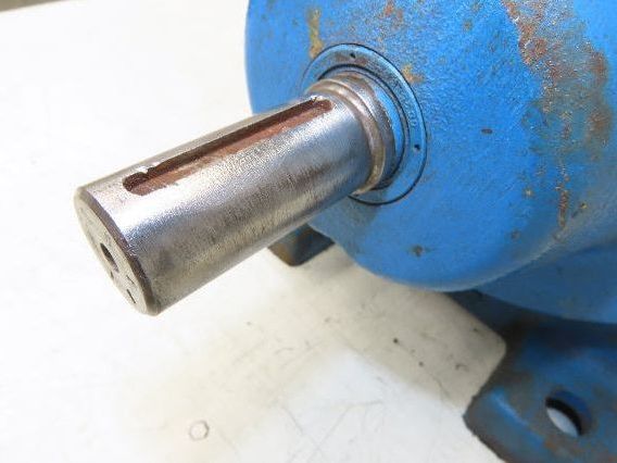 Sew Eurodrive R70 Inline Helical Gearbox 8.9:1 Reducer Foot Mount 3540 In-Lb