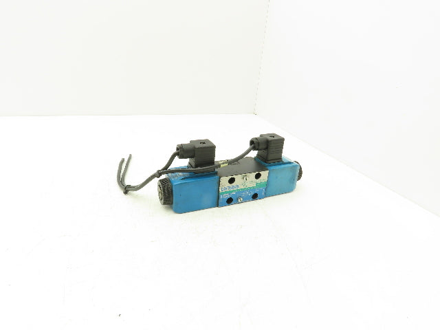 Eaton Vickers DG4V-3S-33C-M-U-H5-60 Hydraulic Directional Valve 24VDC Solenoid