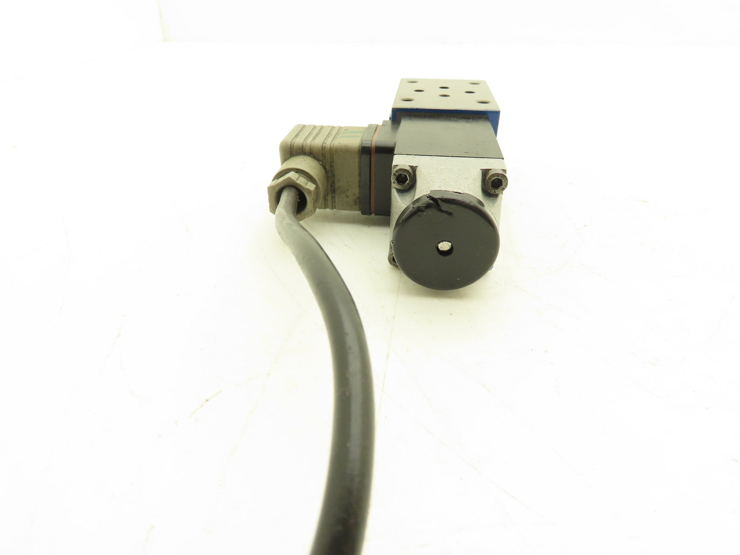 Rexroth Z4WE 6 E68-21/AG24N9K4/MR Hydraulic Directional Control Valve 24VDC