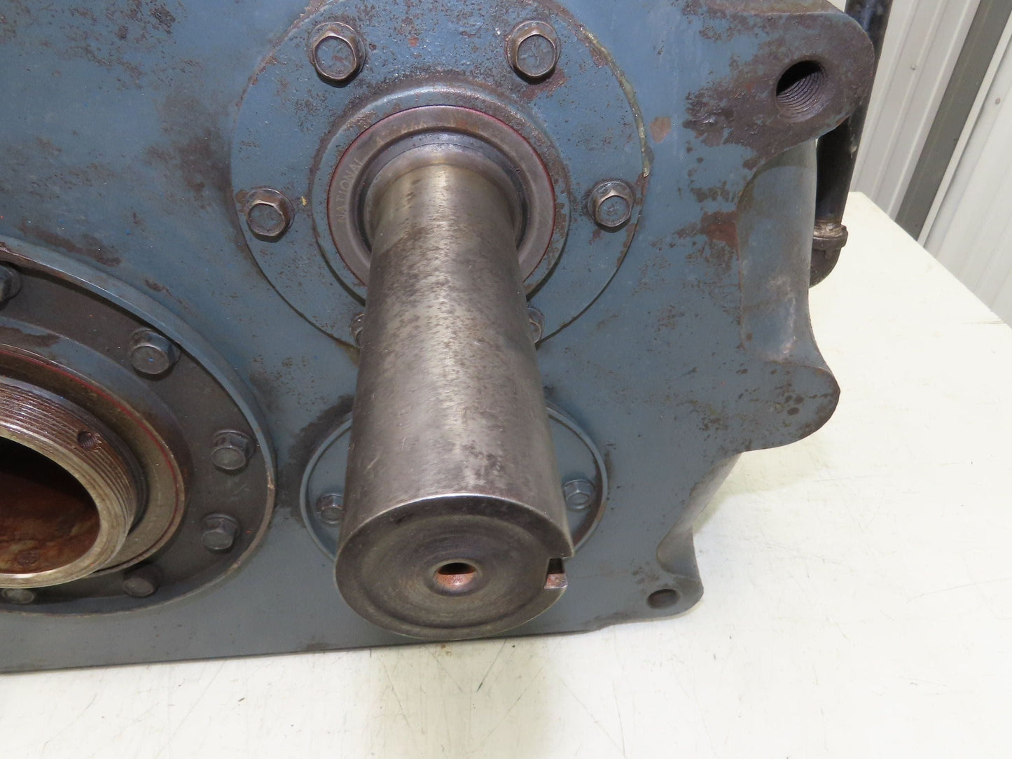 Shaft Mount Reducer 12.7:1 Ratio Gearbox 138 RPM Screw Conveyor Drive