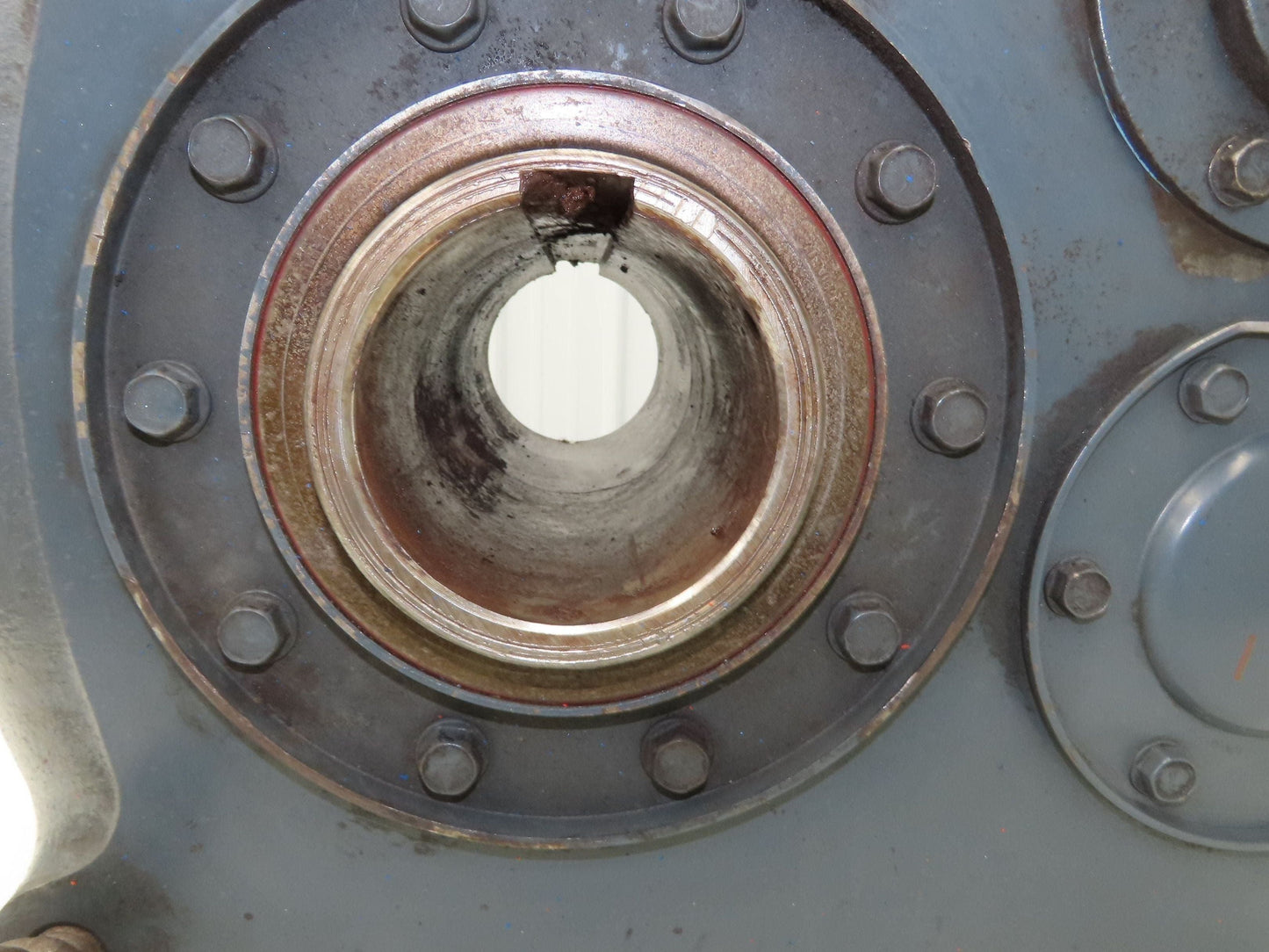 Shaft Mount Reducer 12.7:1 Ratio Gearbox 138 RPM Screw Conveyor Drive