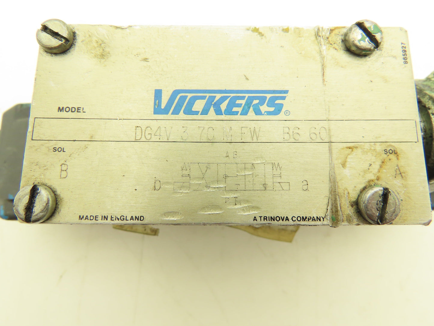 Vickers DG4V-3-7C-M-FW-B6-60 Hydraulic Directional Control Solenoid Valve 110V