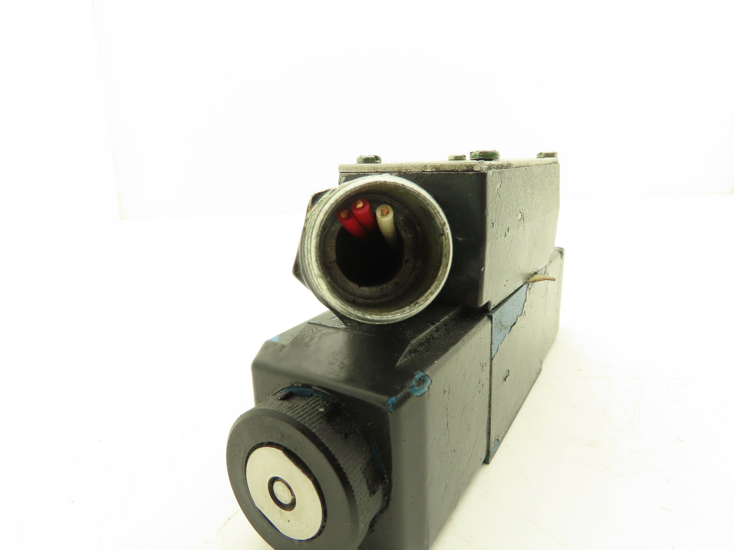 Vickers DG4V-3-7C-M-FW-B6-60 Hydraulic Directional Control Solenoid Valve 110V