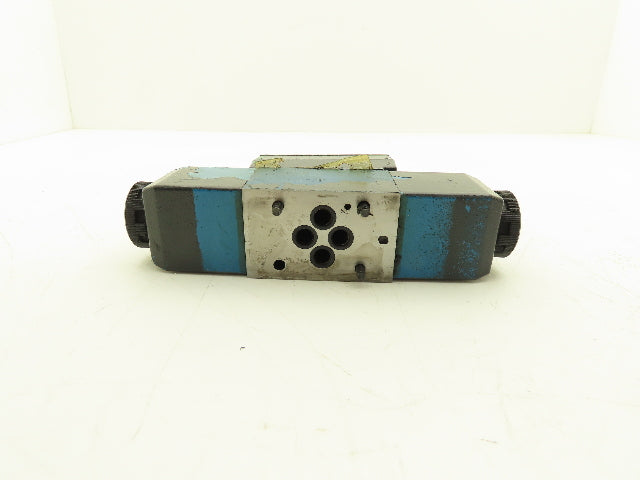 Vickers DG4V-3-7C-M-FW-B6-60 Hydraulic Directional Control Solenoid Valve 110V
