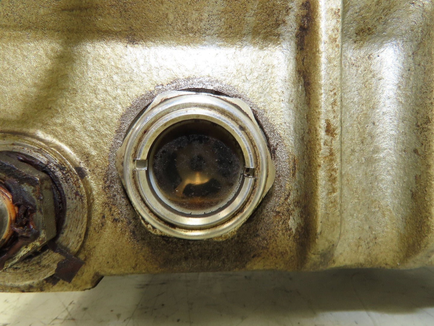 Airtech L-21-G1 Oil Flooded Rotary Vane Vacuum Pump 15 CFM 1Hp 230/460V 3PH