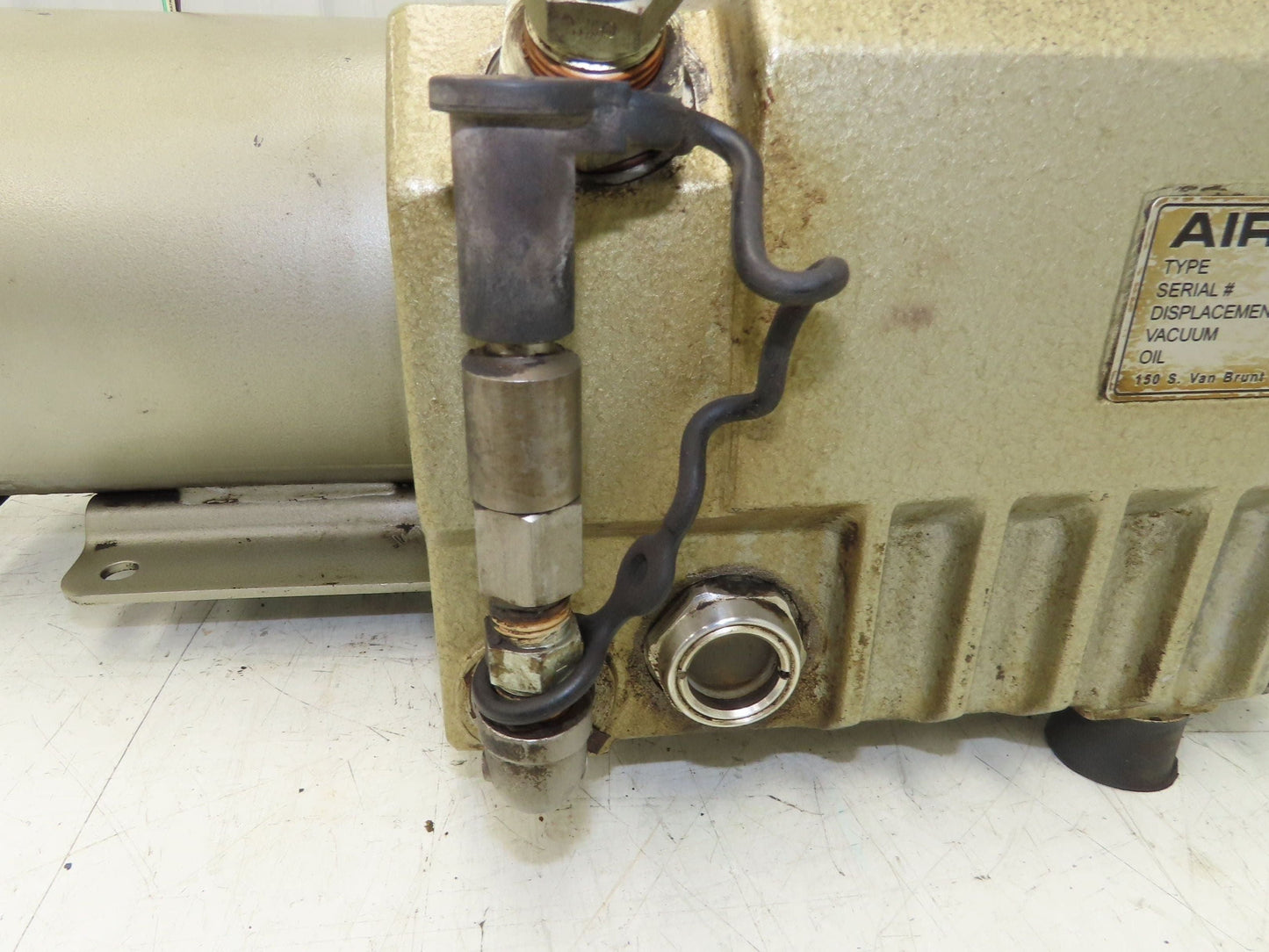 Airtech L-21-G1 Oil Flooded Rotary Vane Vacuum Pump 15 CFM 1Hp 230/460V 3PH