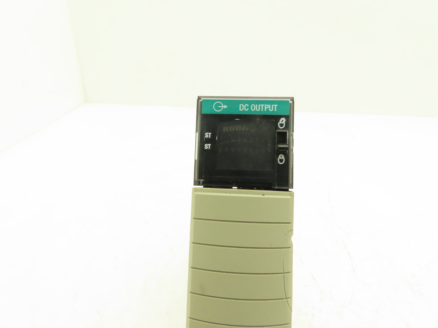 Allen Bradley 1756-OB16I DC Isolated Output 16 Point Ser A FW Rev 3.2