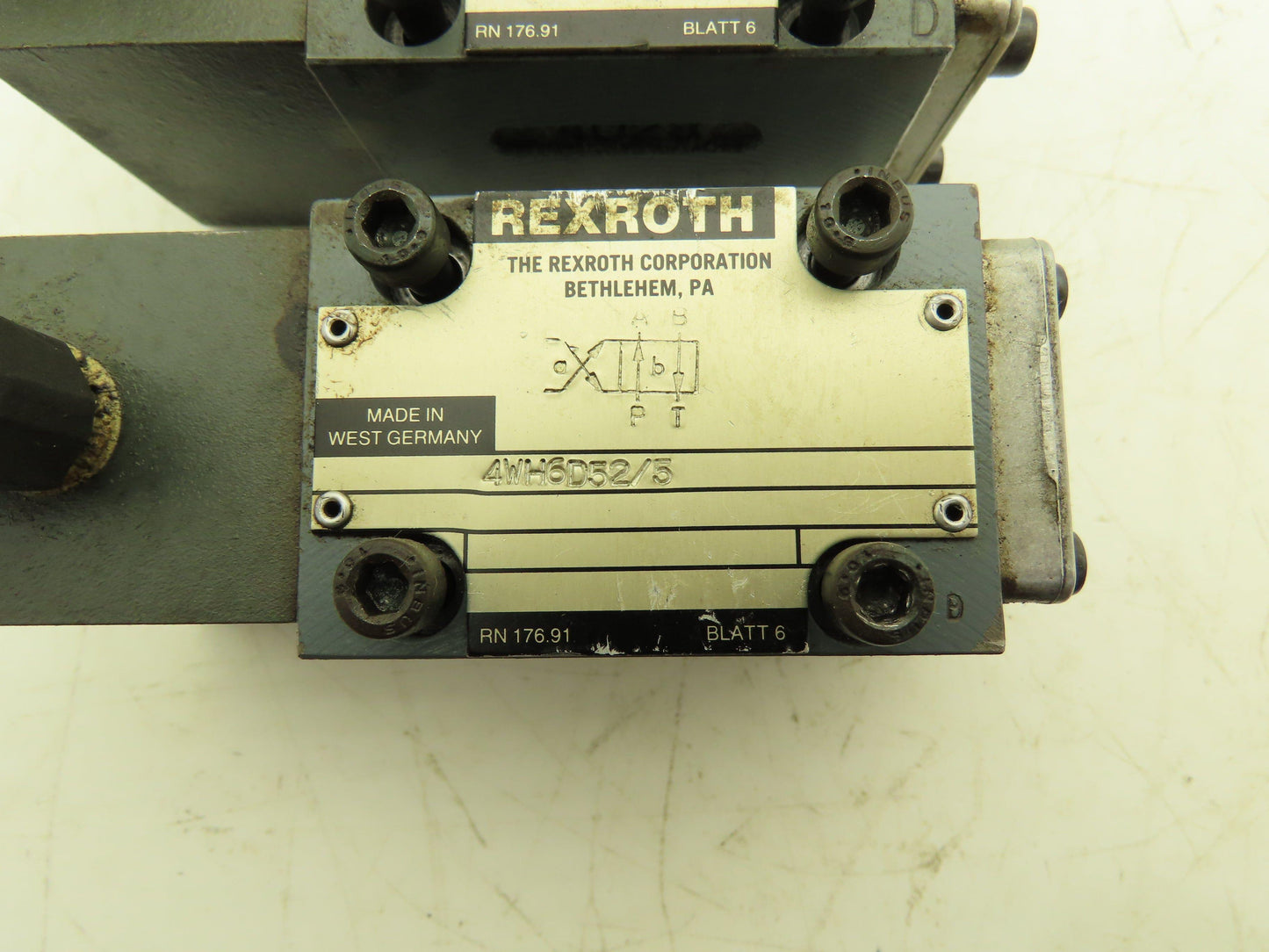 Rexroth 4WH6D52/5 Hydraulic Directional Valve 4 Port 2 Position 	Lot of 3