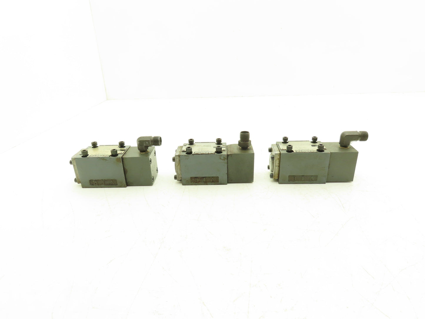 Rexroth 4WH6D52/5 Hydraulic Directional Valve 4 Port 2 Position 	Lot of 3