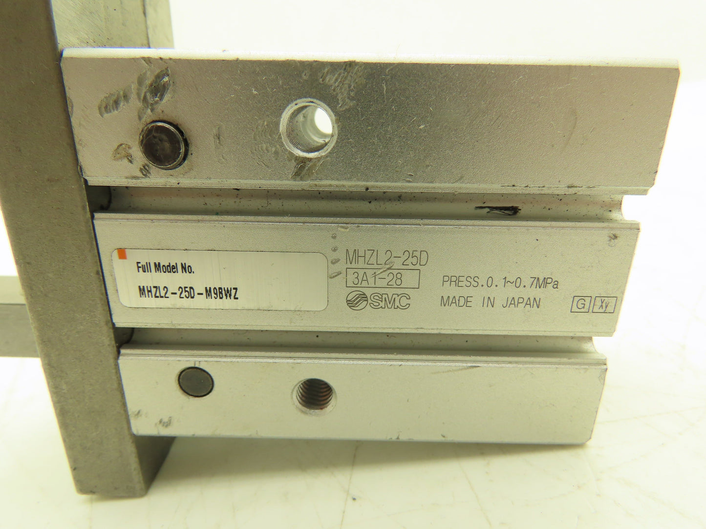 SMC MHZL2-25D-M9BWZ Pneumatic Parallel Air Gripper 25mm Bore Double Acting