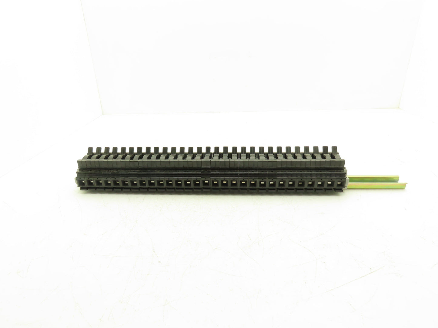 Phoenix Contact UK10,3-Hesi 16mm² 10x38mm Fuse Holder 600V 30A 18-8AWG Lot of 29