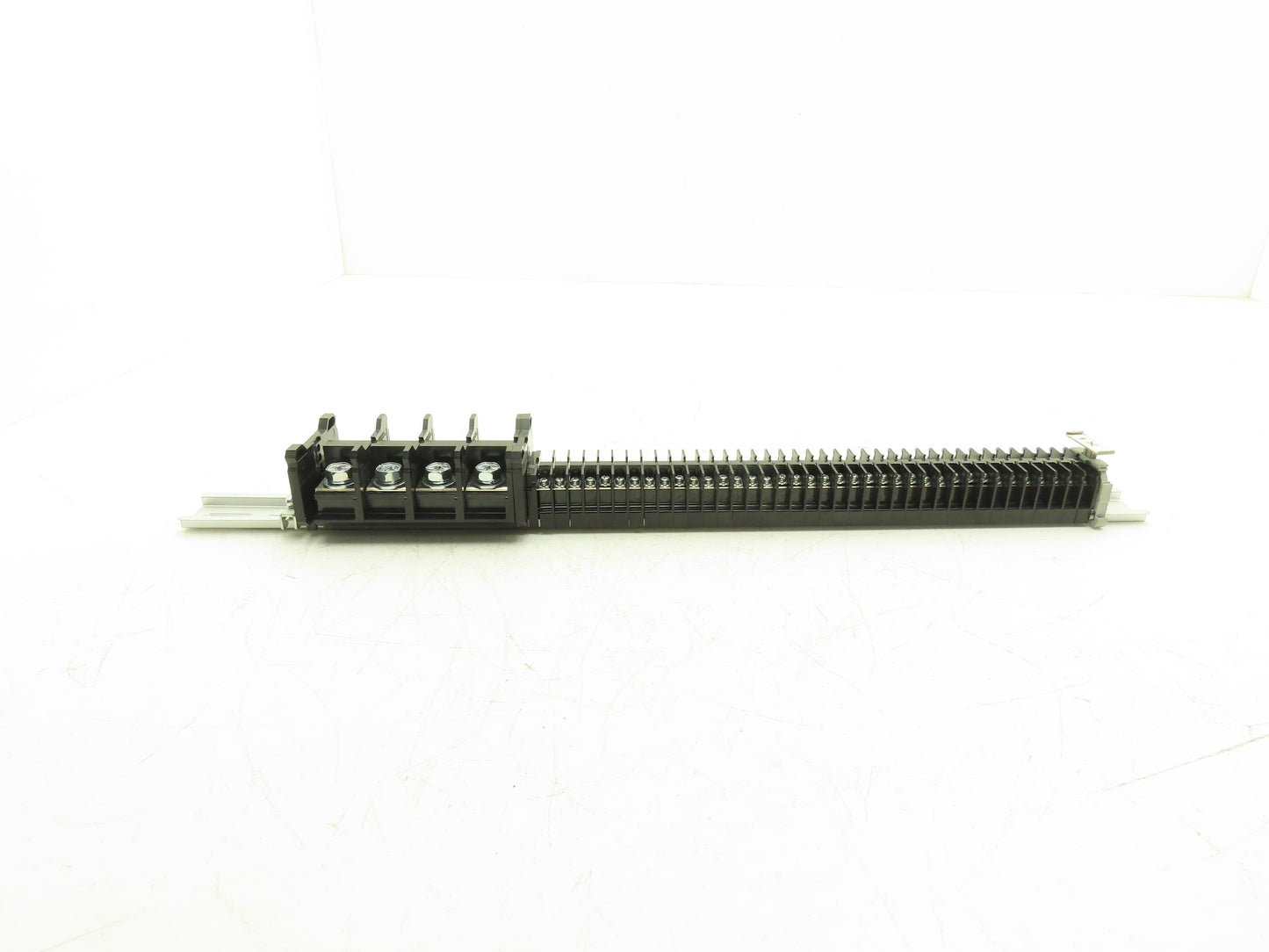 IDEC BN100W BNH15WM Terminal 38mm² 100A 16-2AWG 1.25mm² 15A 22-14AWG Lot of 32