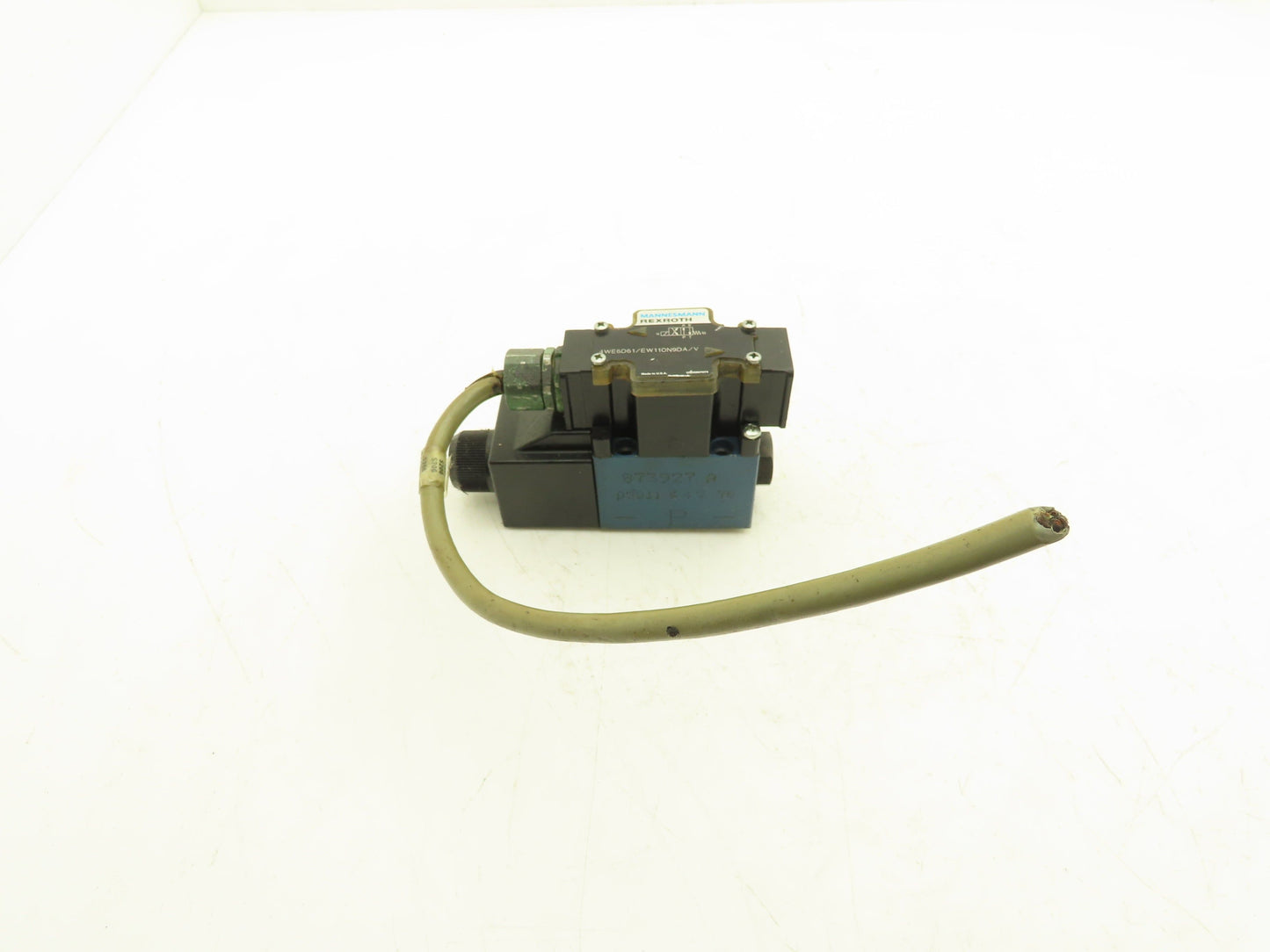 Rexroth 4WE6D61/EW110N9DA/V Hydraulic Directional Valve Solenoid 24VDC