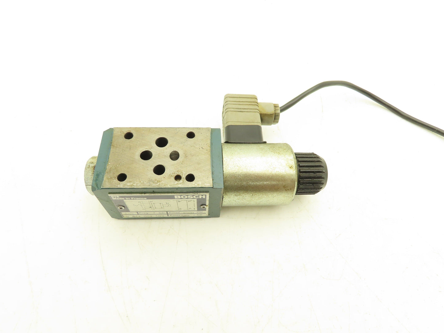 Bosch 0 811 004 103 Hydraulic Directional Solenoid Valve 24VDC